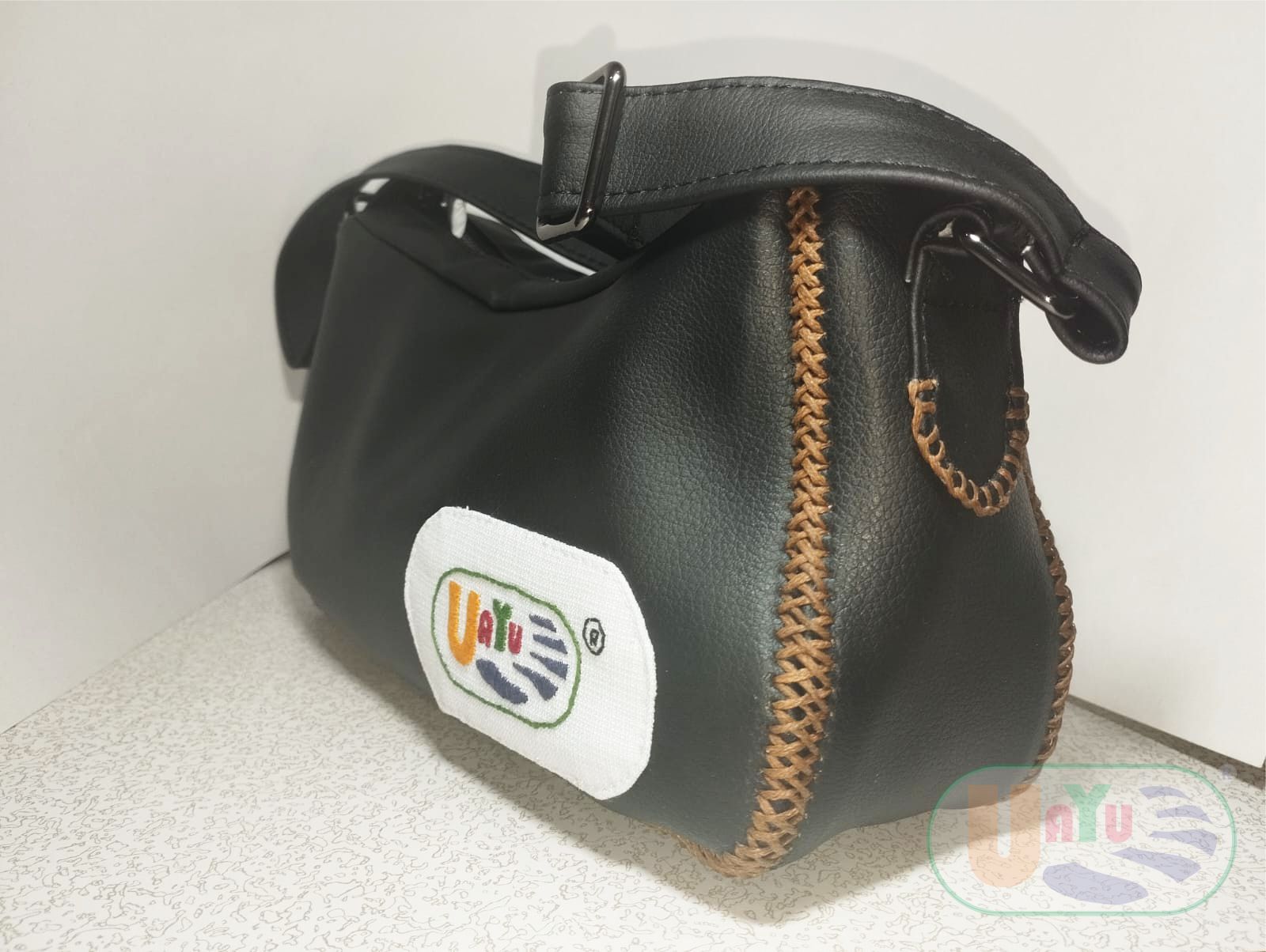 Bolso Negro - Vista lateral